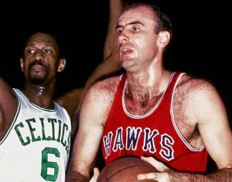 其背后无疑 其背后无疑