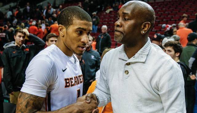 在决赛中表 在决赛中表